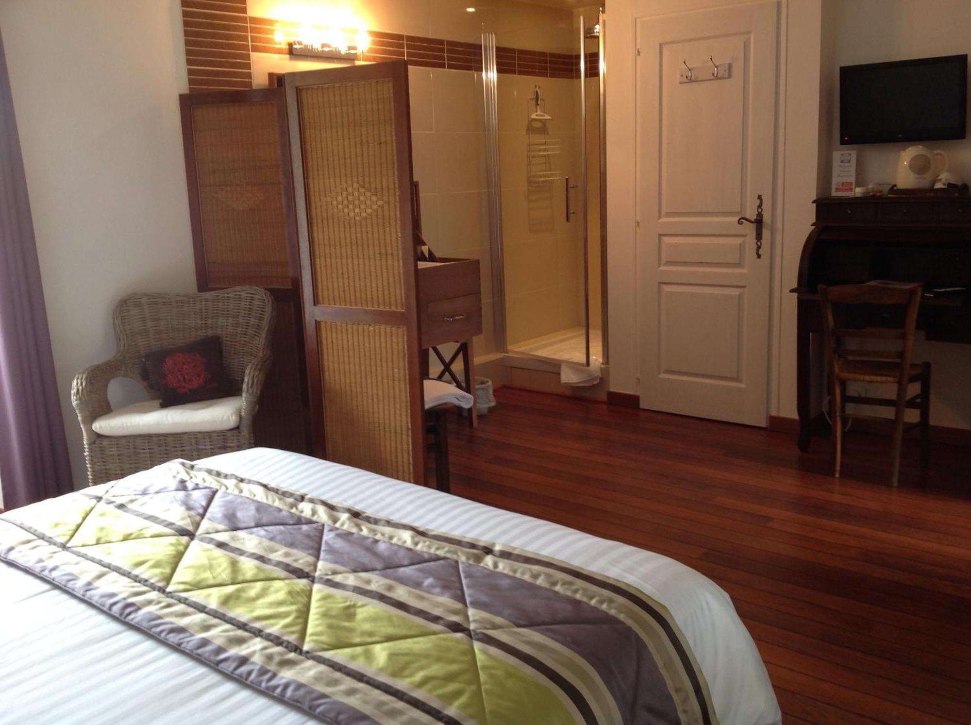Au Relais De Chaussy Bed and breakfast